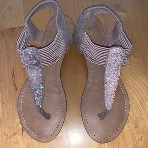 Thong Sandal with Sparkle accent